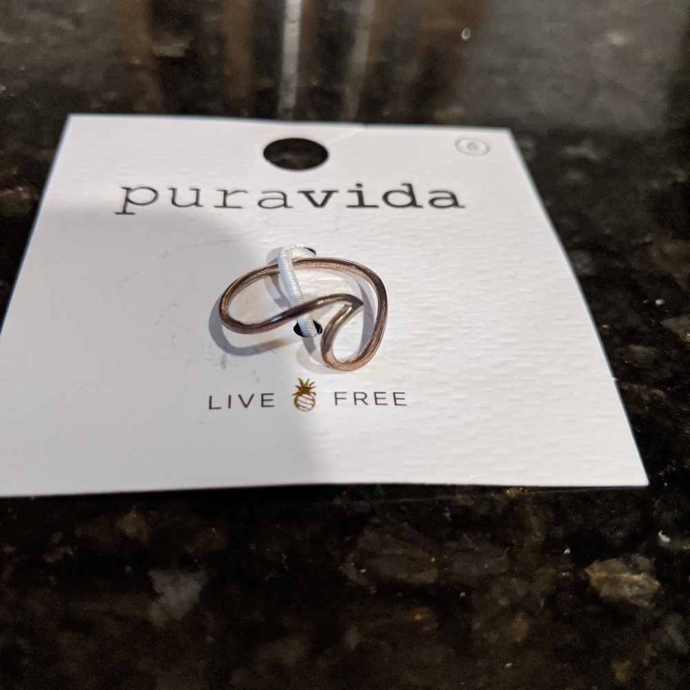 Wave Ring - Picture 2 of 6